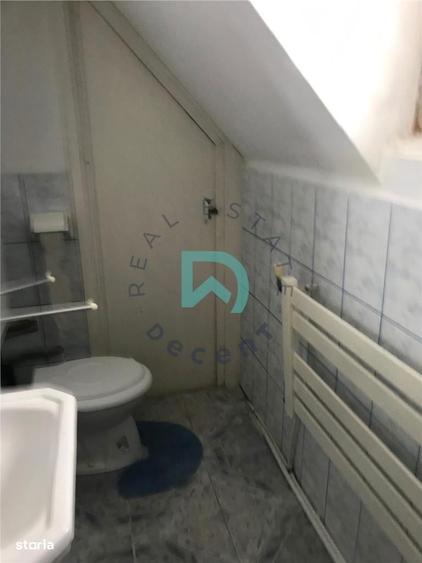 Casă cu 5 camere cu Teren 500 Mp în Stupini