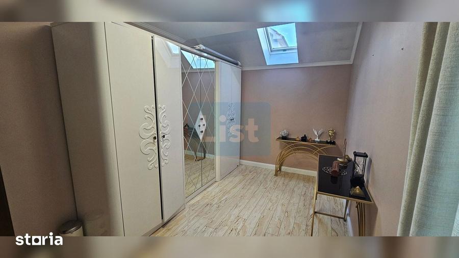 Casă cu 5 camere cu Teren 2400 Mp în Central