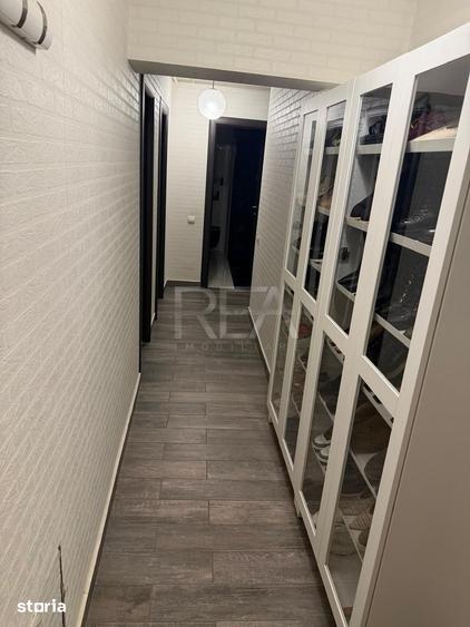 Apartament cu 3 camere decomandat în Progresul