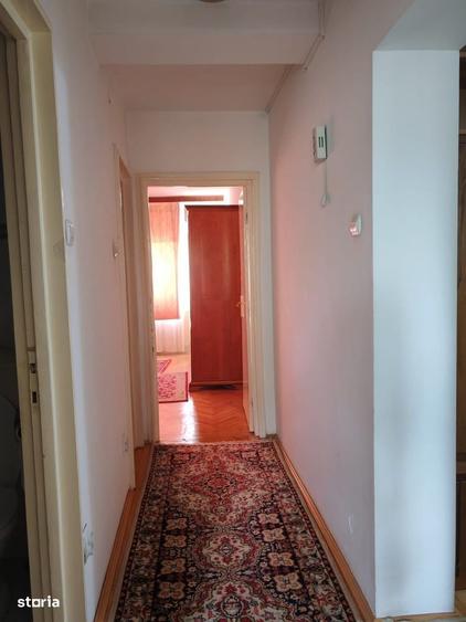 Apartament cu 4 camere în Drumul Taberei