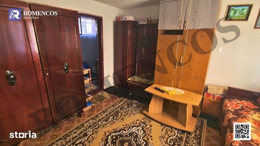 Casă cu 5 camere cu Teren 2558 Mp în Lunca