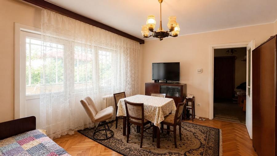 Apartament cu 2 camere semidecomandat în Girocului