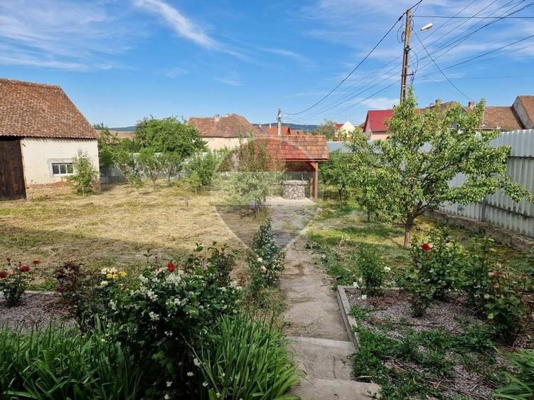Casă individuală cu 2 camere cu Teren 1002 Mp în Augustin