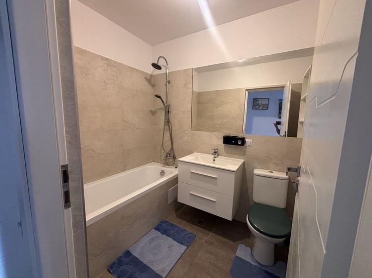 Apartament cu 3 camere în Florești