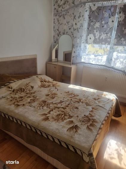 Apartament cu 3 camere, mobilat în Central