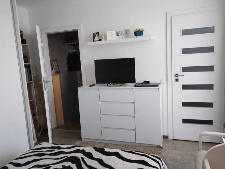 Apartament cu 3 camere decomandat, mobilat în Mărăști