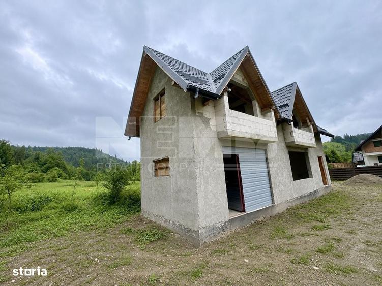 Casă cu 2 camere cu Teren 1200 Mp în Central