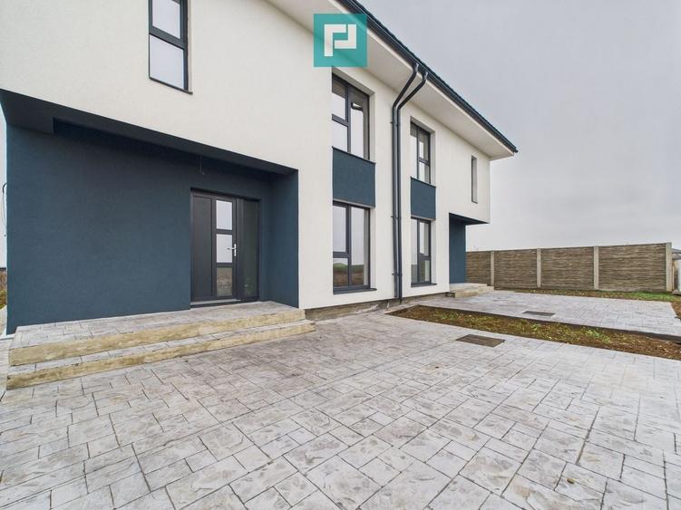 Duplex cu 3 camere cu Canalizare în Pișchia