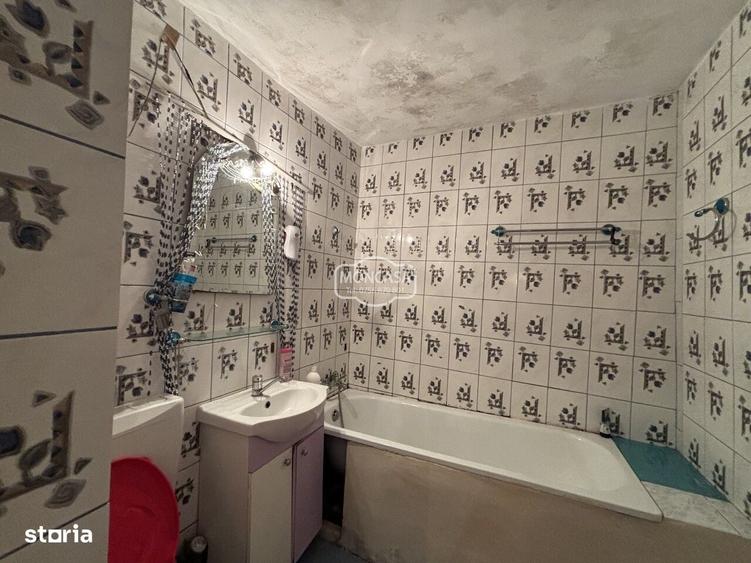 Apartament cu 4 camere decomandat în Central