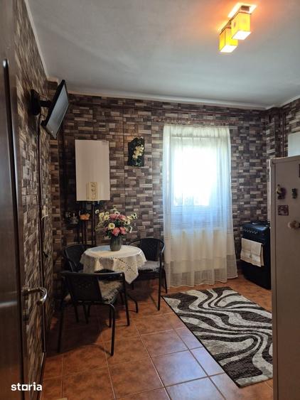 Apartament cu 2 camere decomandat în Mioriței