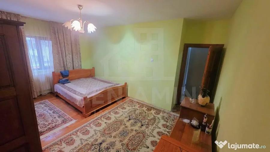 Casă cu 7 camere cu Teren 450 Mp în George Enescu