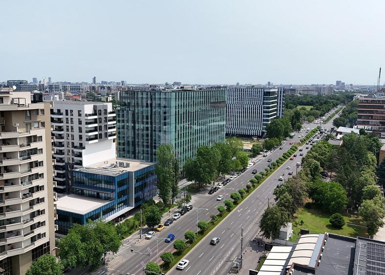 Birou, de 21,000 mp, în Politehnica