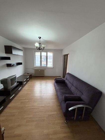 Apartament cu 4 camere în Brazda lui Novac