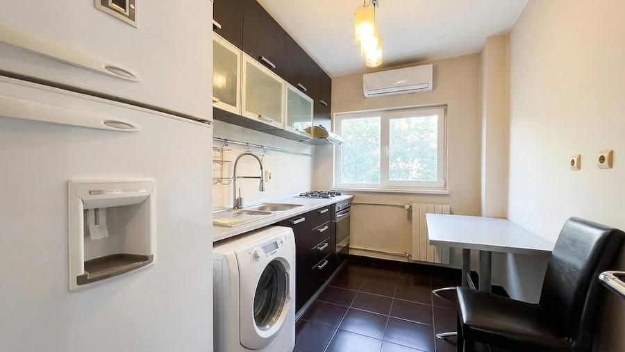 Apartament cu 3 camere în Dristor