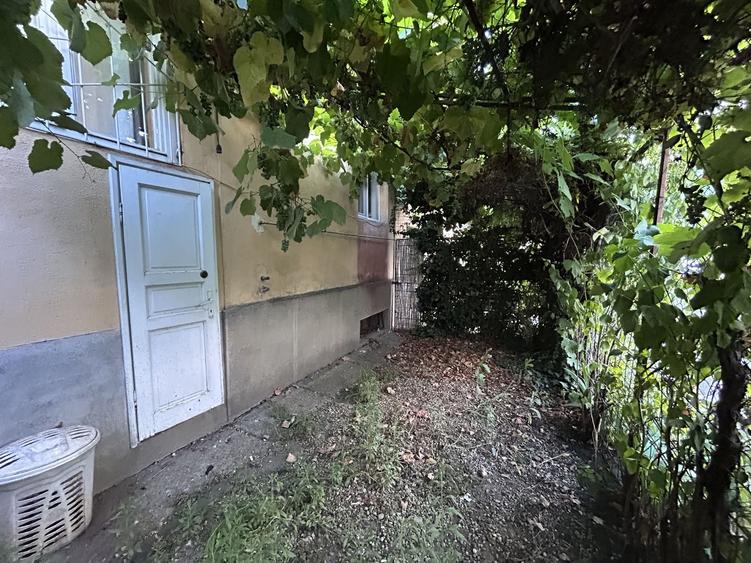 Apartament cu 2 camere decomandat, mobilat în Confecții