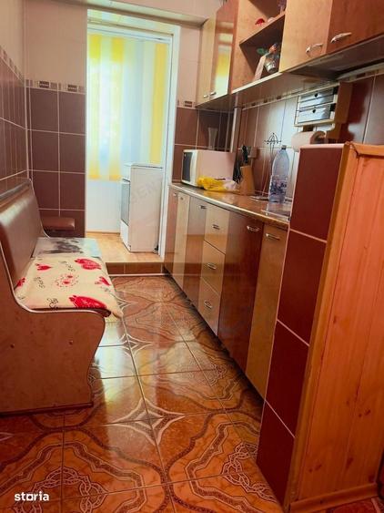 Apartament cu 2 camere semidecomandat în Sârbi