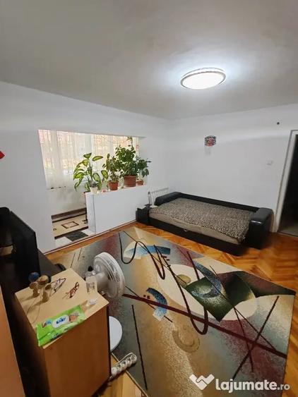 Apartament cu 2 camere semidecomandat în Aradului