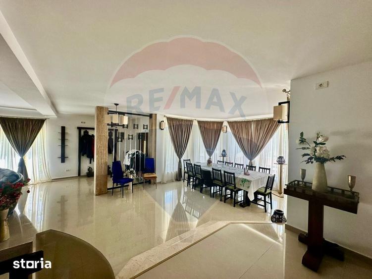Casă cu 6 camere cu Teren 600 Mp în Brănești