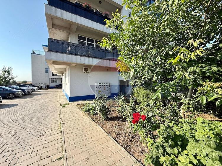 Apartament cu 3 camere decomandat în Cumpăna