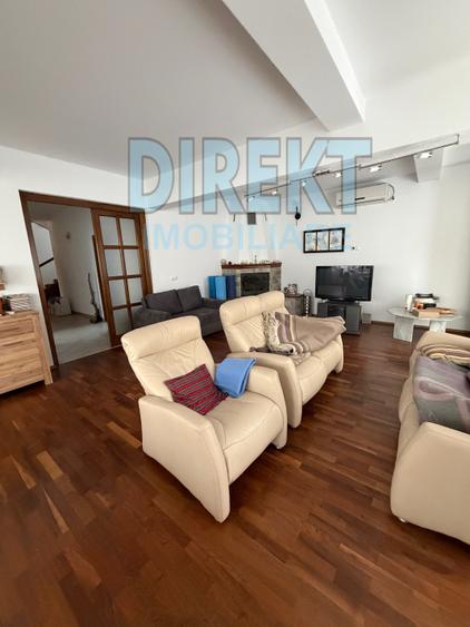 Casă individuală cu 6 camere cu Teren 500 Mp în Central