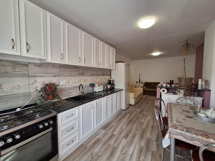 Apartament cu 3 camere, 62 mp, orientare sudica, balcon, zona Stejarului - 5