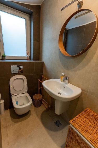 Casă individuală cu 4 camere cu Teren 345 Mp în Tunari