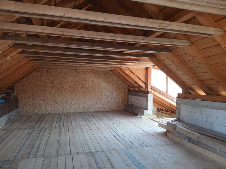 Casă cu 4 camere în Steierdorf