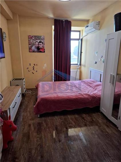 Apartament cu 3 camere decomandat în Ultracentral