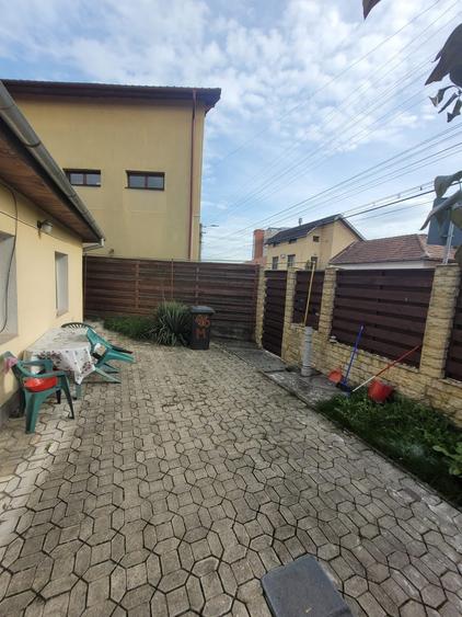 Casă cu 3 camere cu Canalizare în Zorilor