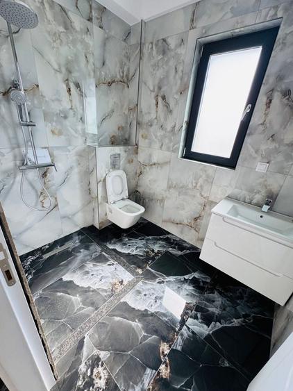 Casă individuală cu 4 camere cu Canalizare în Tunari
