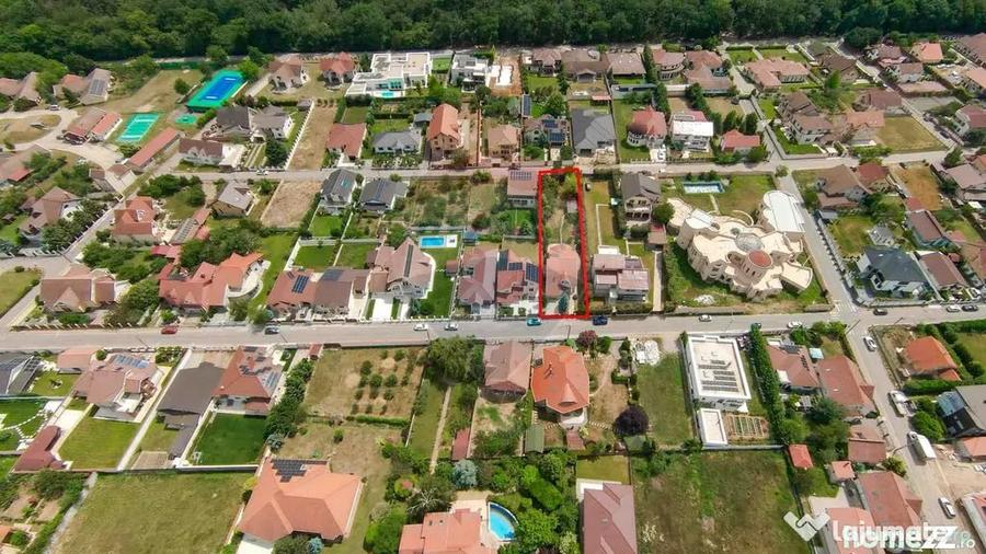 Casă cu 5 camere cu Teren 1000 Mp în Sânmartin