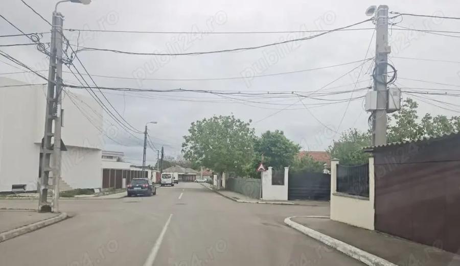 Teren de 1000 mp, în Palazu Mare