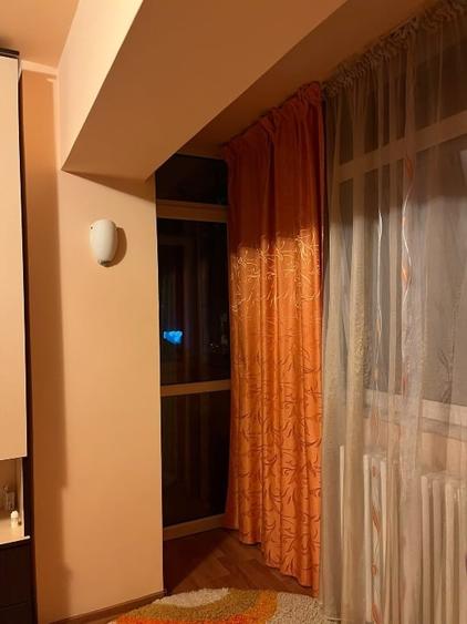 Apartament cu 2 camere decomandat, mobilat în Podul de Fier