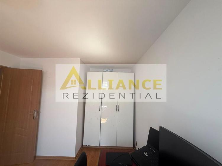 Apartament cu 2 camere decomandat în Apărătorii Patriei