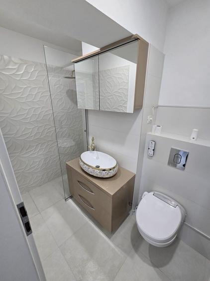 Apartament cu 3 camere în Ultracentral