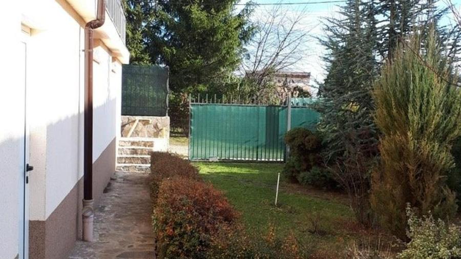Casă individuală cu 10 camere cu Teren 750 Mp în Cisnădioara
