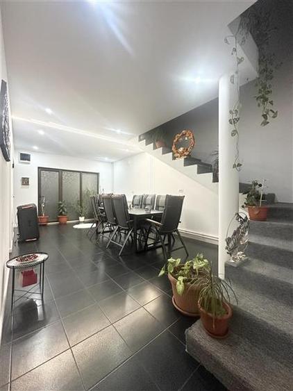 Casă individuală cu 5 camere cu Canalizare în Valu lui Traian