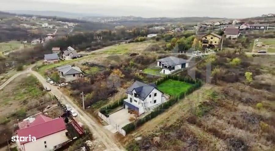 Casă cu 6 camere cu Teren 980 Mp în Frumoasa