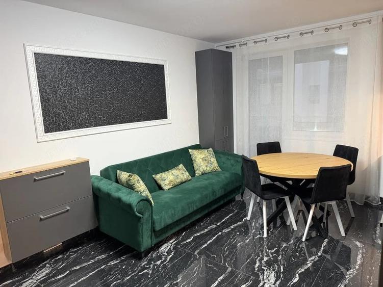 Apartament cu 3 camere semidecomandat în Mihai Viteazul