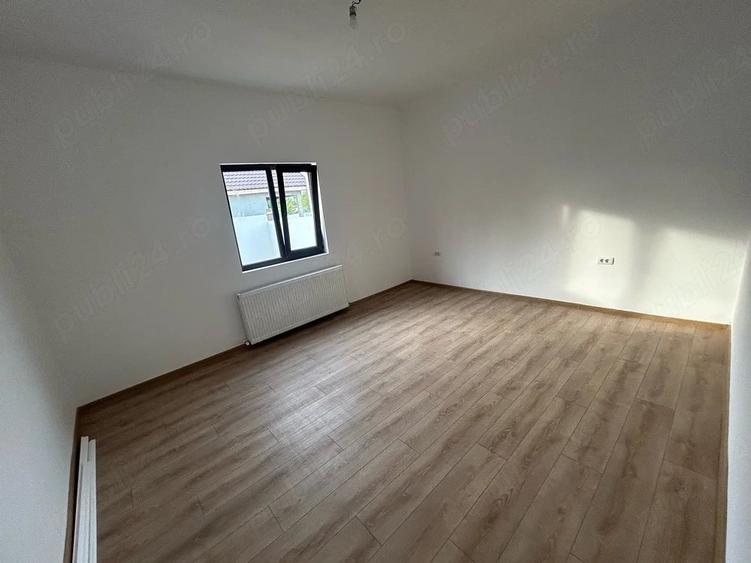 Casă cu 6 camere cu Teren 380 Mp în Central