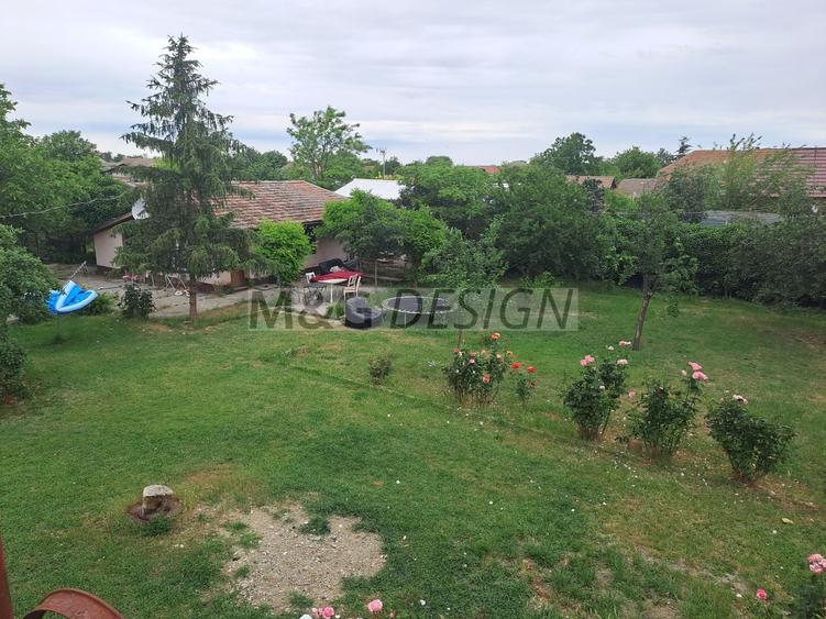 Casă individuală cu 7 camere cu Canalizare în Sânmartinu Sârbesc