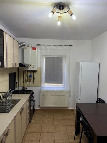 Apartament cu 2 camere semidecomandat în Torontalului