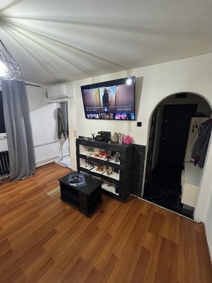 Apartament cu 2 camere semidecomandat în Andrei Mureșanu