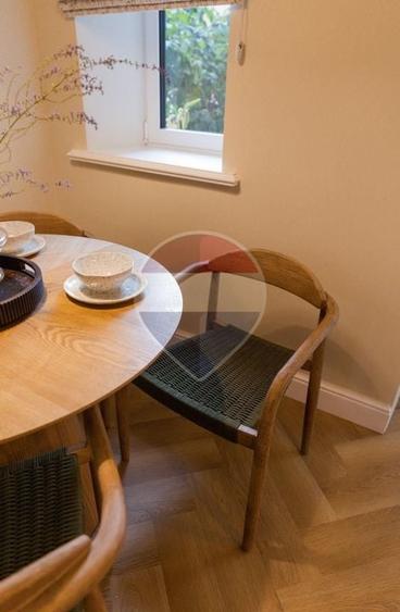 De vânzare apartament cu 3 camere, 2 băi, restaurat integral - Central - 24