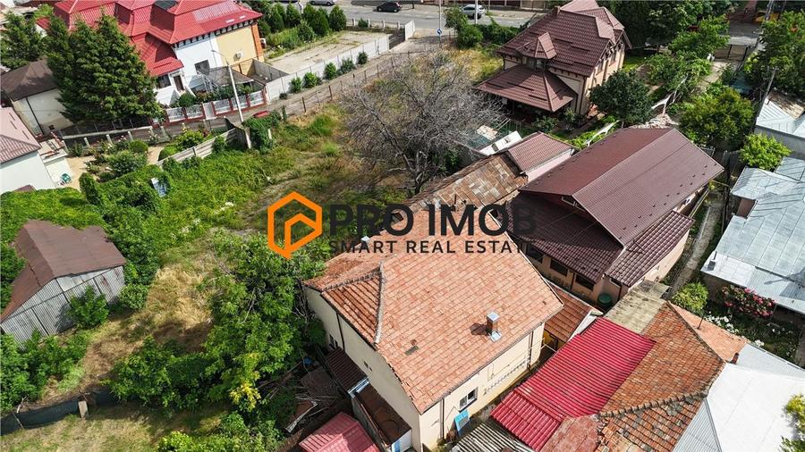 Casă individuală cu 6 camere cu Teren 207 Mp în 1 Decembrie