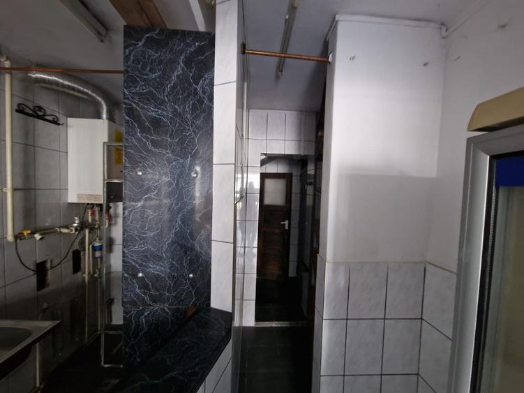 Spațiu comercial, de 21 mp, în Central