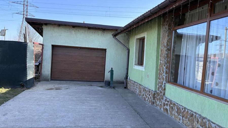 Casă cu 4 camere în Central