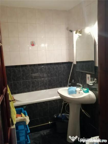 Apartament cu 2 camere decomandat în Parcul Carol