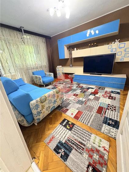 Apartament cu 3 camere decomandat, mobilat în Tomis Nord