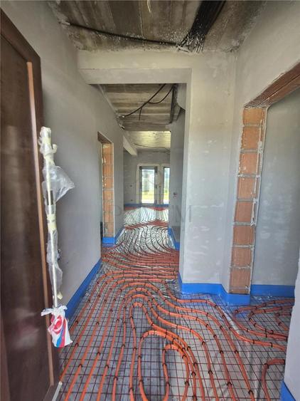 Duplex 3 dormitoare - locatie excelenta - construictie foarte bine gandita - 15